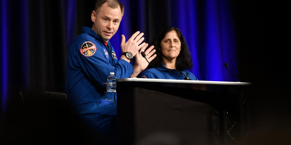 A NASA-val közösen elemzik a történteket, kértek tőlük egy részletes beszámolót arról, hogyan élték meg ezt a helyzetet, milyen javaslataik vannak a hasonló esetek elkerülésére, illetve kezelésére