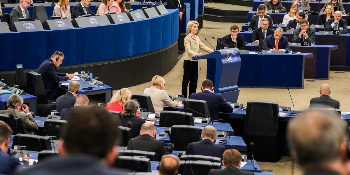 Az EP-ben beszél Ursula von der Leyen, az EB elnöke